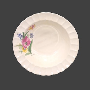 Sovereign Potters Floral Spray 816-44 runde, umrandete Servierschale.
