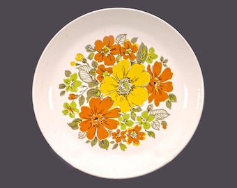 Retro vintage Johnson Brothers Westdale dinner plate. 1970s flower power, England.