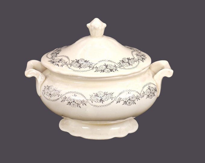 Homer Laughlin VR421 Century's Three Daisies covered sugar bowl made in USA.