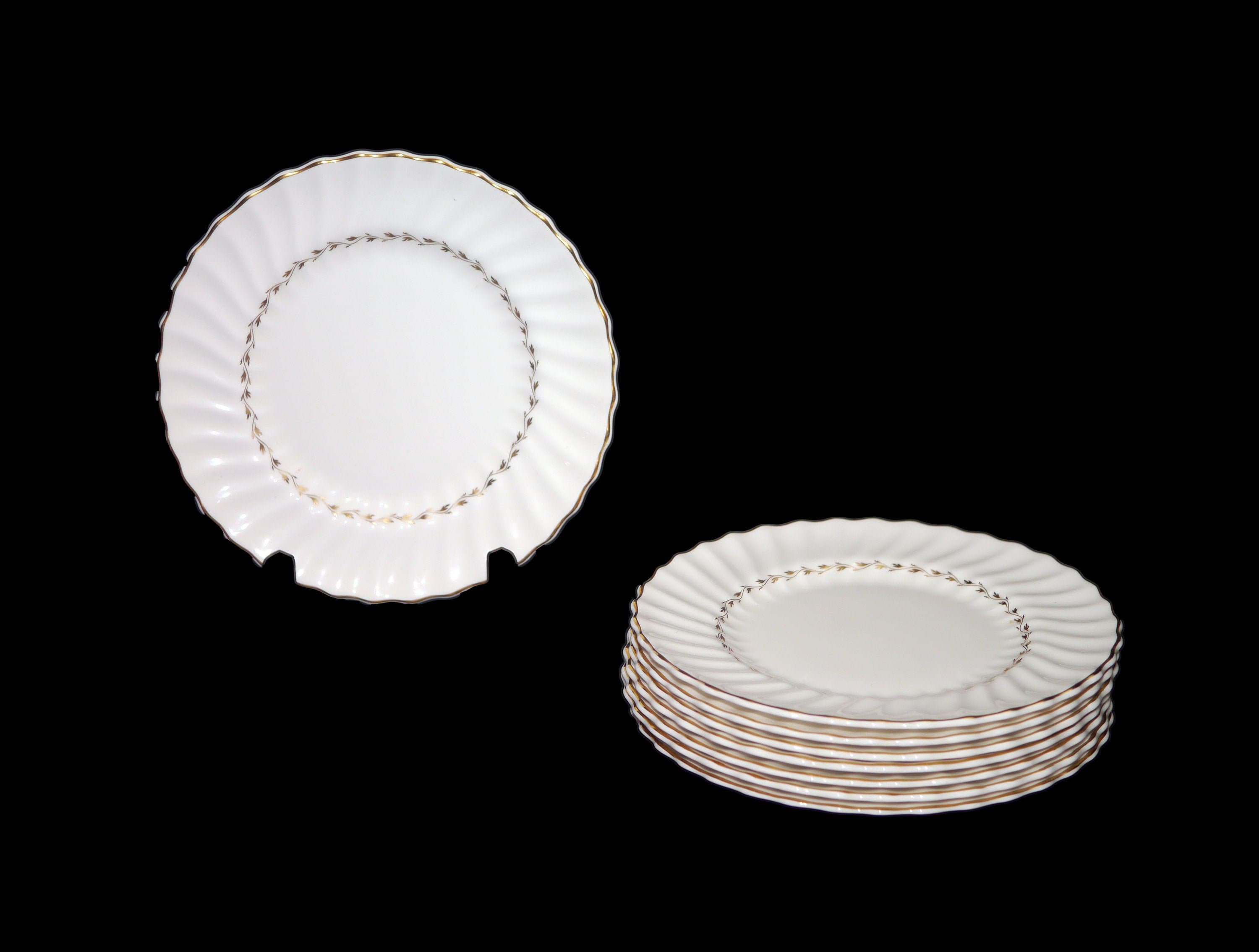 Set of Royal Doulton Adrian H4816 bone china salad plates made in