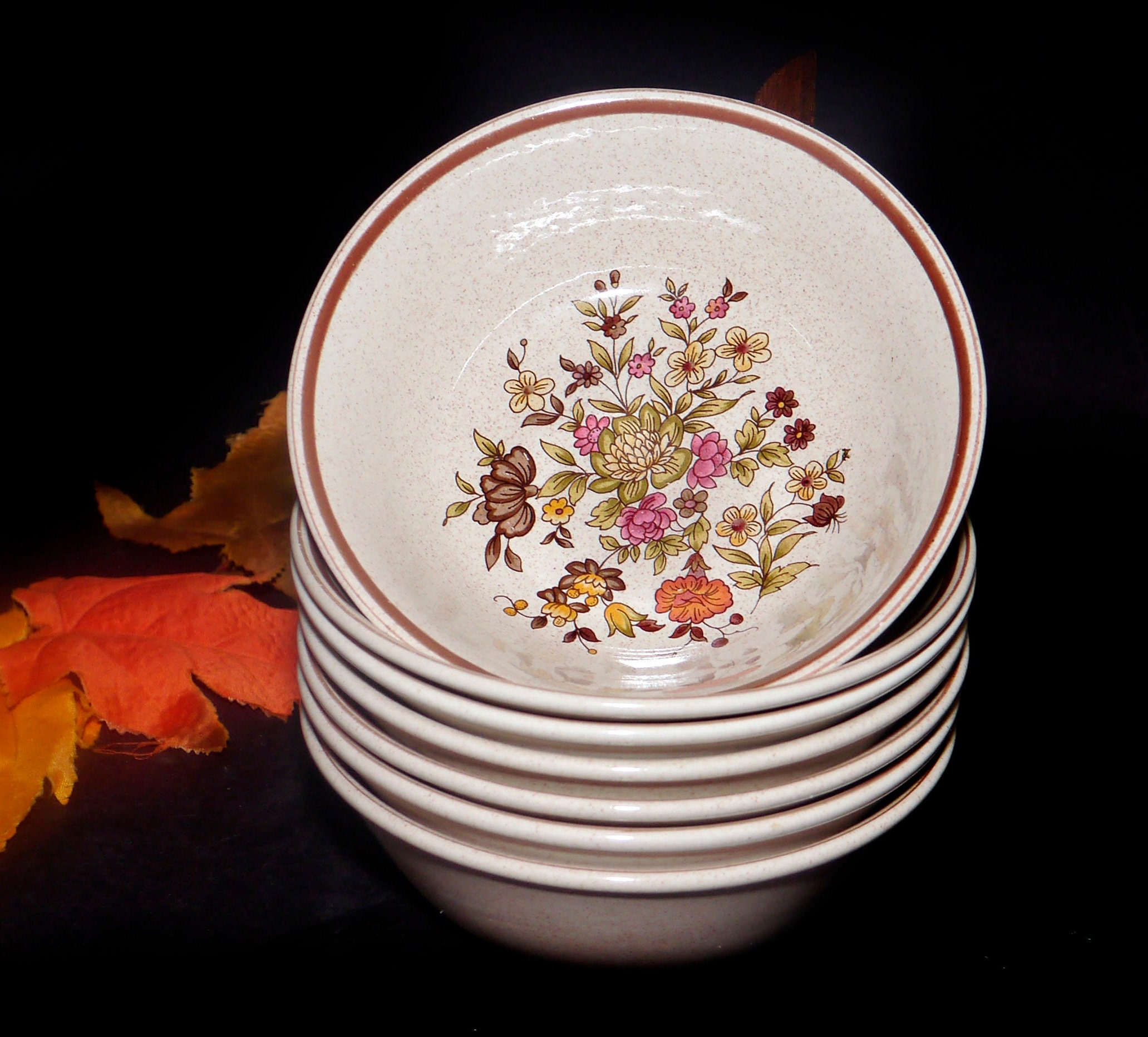 Royal Doulton Gaiety LS1014 cereal bowl. Lambethware stoneware made in