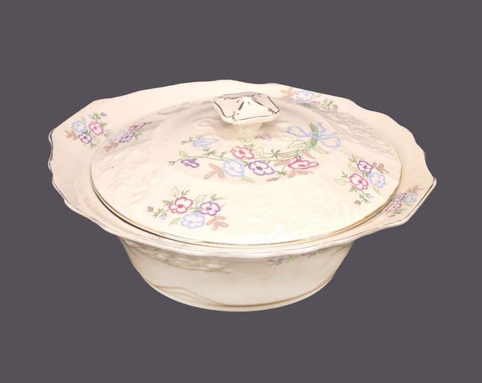 Vintage Myott Susan covered serving bowl made in England. Flowers and bows.