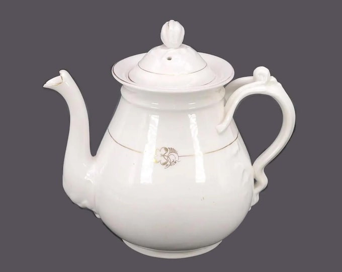 Antique Victorian-era Sampson Bridgwood Tea Leaf six-cup teapot made in England. Flaw (see below).