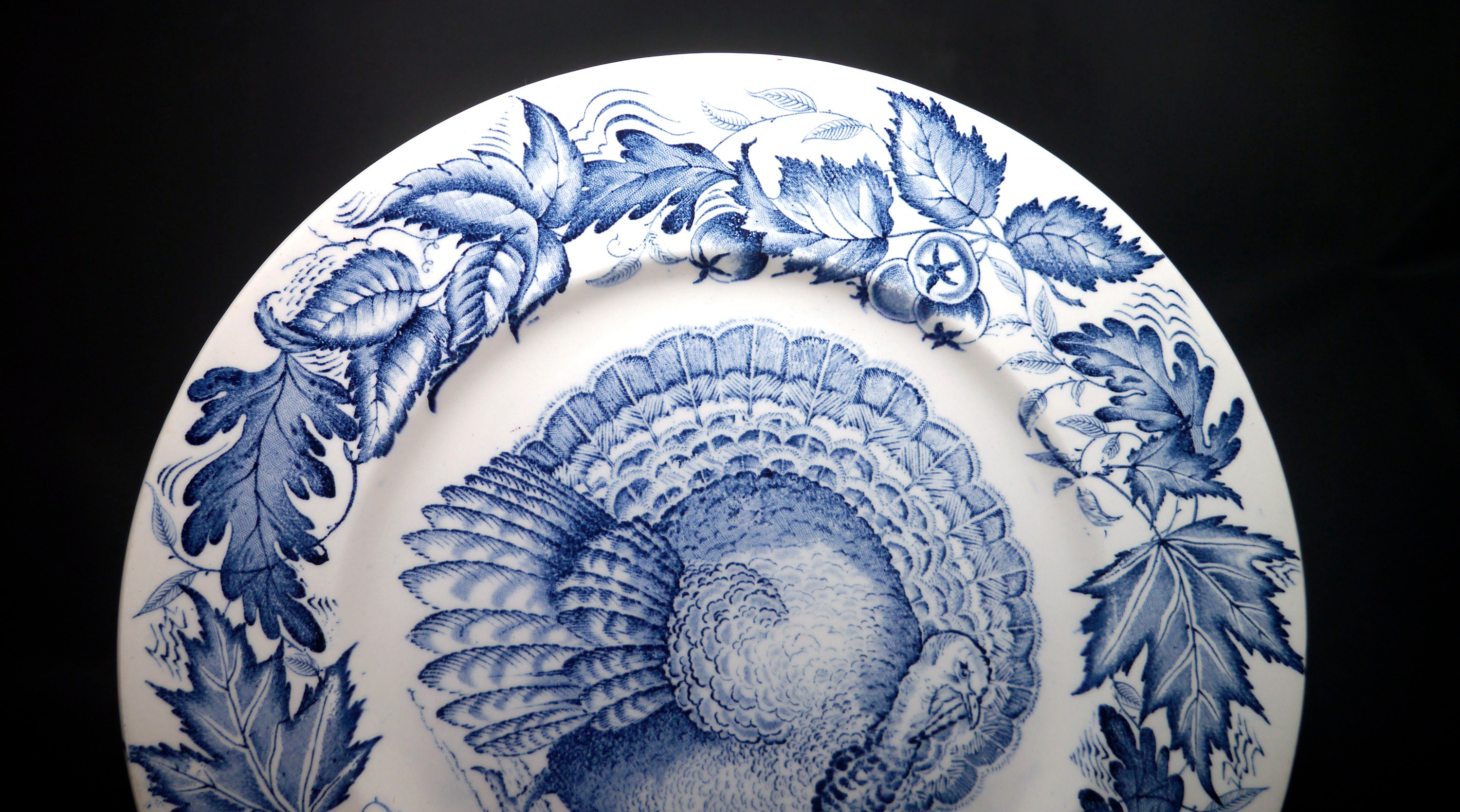 Royal Staffordshire Clarice Cliff ROS16 turkey dinner plate. Blue white