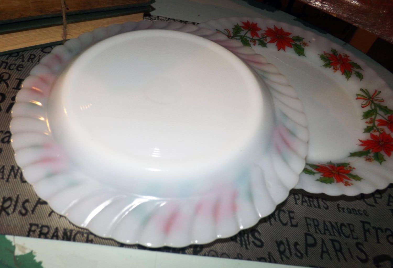 Vintage (1970s) Indopal Pyrex milk glass large dinner plate