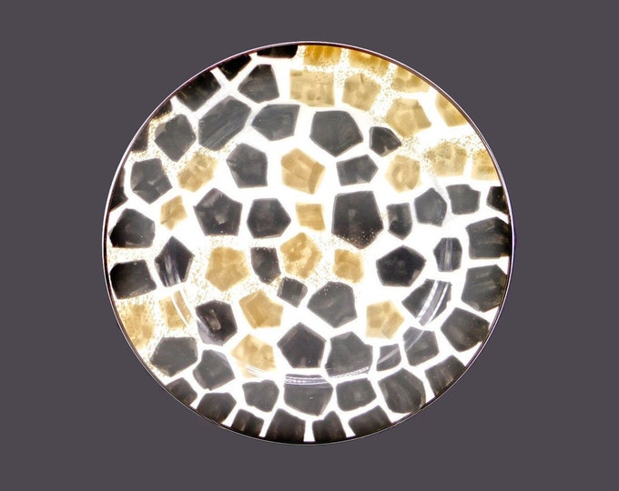 Mikasa Safari L5744 salad plate. Giraffe. Designed by Laurie Gates made in Japan.
