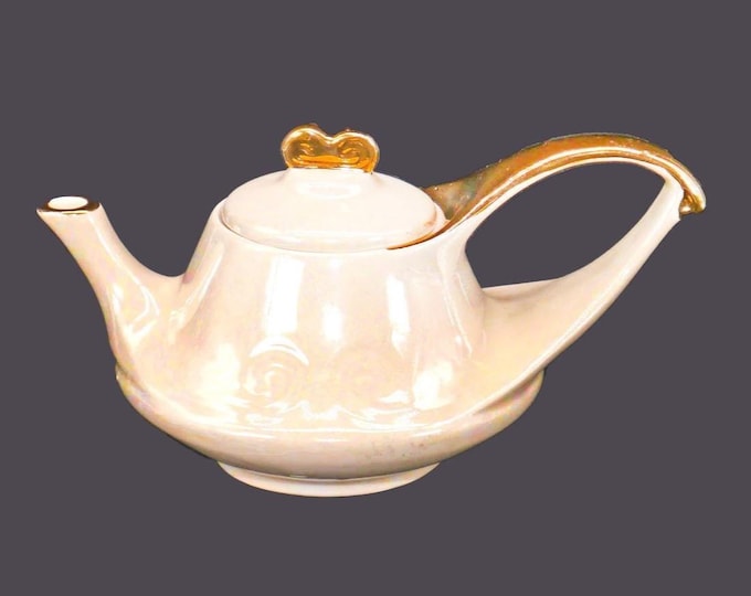 Brown China Co Sebring Aladdin-style iridescent pearlized lusterware teapot made in USA. Flaws (see below).