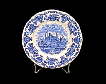Wedgwood Royal Homes of Britain Blue blue-and-white dessert or tea plate made in England.