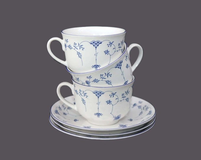 Three Royal Oak RLO2 Finlandia cup and saucer sets.