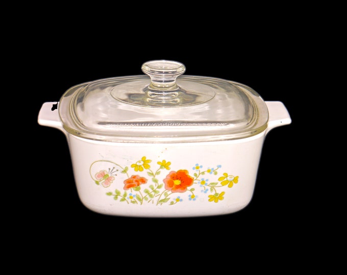 Corelle Corning Wildflower covered 1.5 quart square, handled casserole with original domed lid made in Canada.