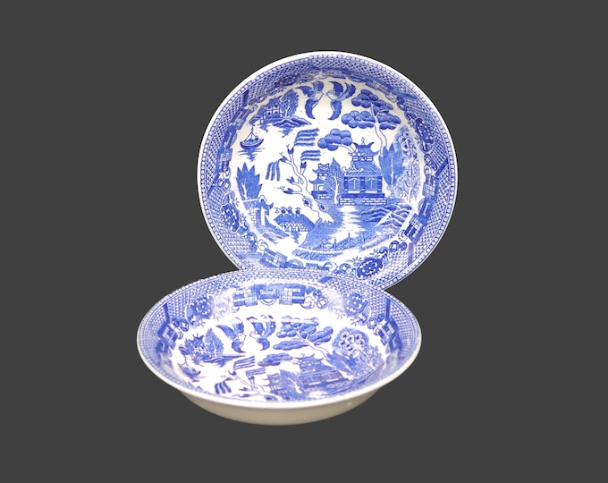 Pair of Blue Willow fruit nappies, dessert bowls made in Japan. Classic blue-and-white Chinoiserie.