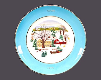 Vintage Wedgwood for Avon 1975 Christmas plate. Christmas on the Farm, England
