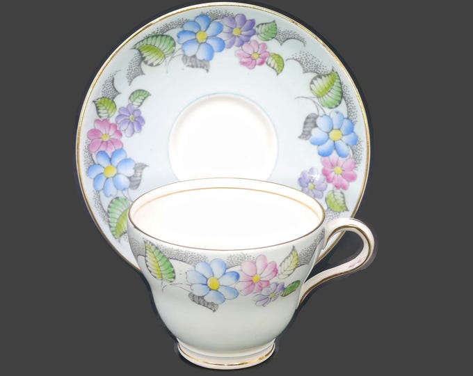 Foley V2682 bone china cup and saucer set made in England. Flaws (see below).