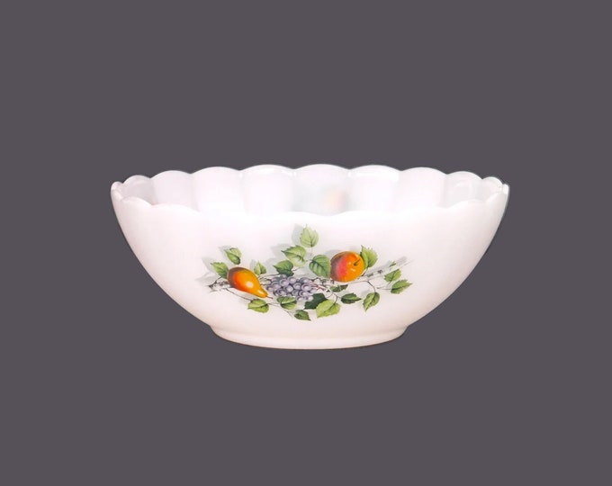 Arcopal Fruits de France round glass salad or serving bowl made in France.