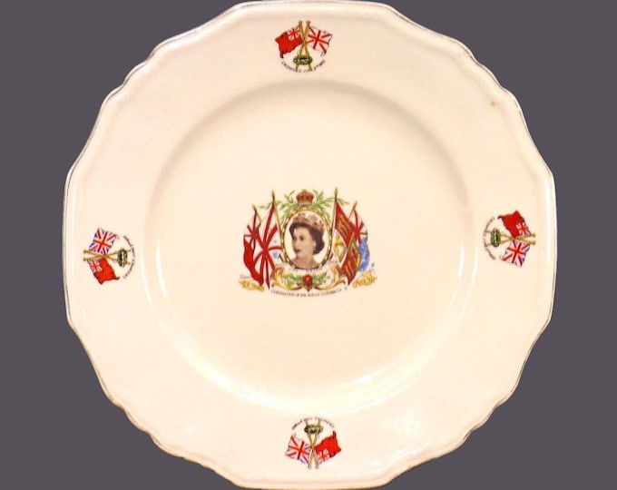 Alfred Meakin 1953 Coronation Queen Elizabeth II commemorative plate made in England.