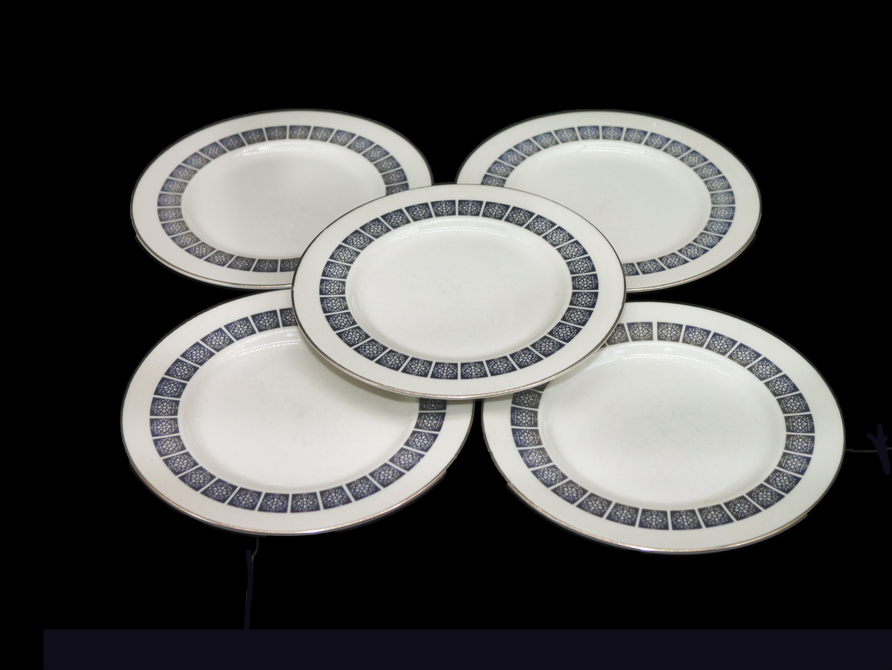 Set of Royal Doulton Medallion TC1077 salad plates made in England. Choose quantity below.