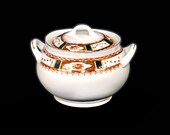 Sampson Bridgwood Bridgwood Sons Anchor Pottery Conway covered sugar bowl made in England.
