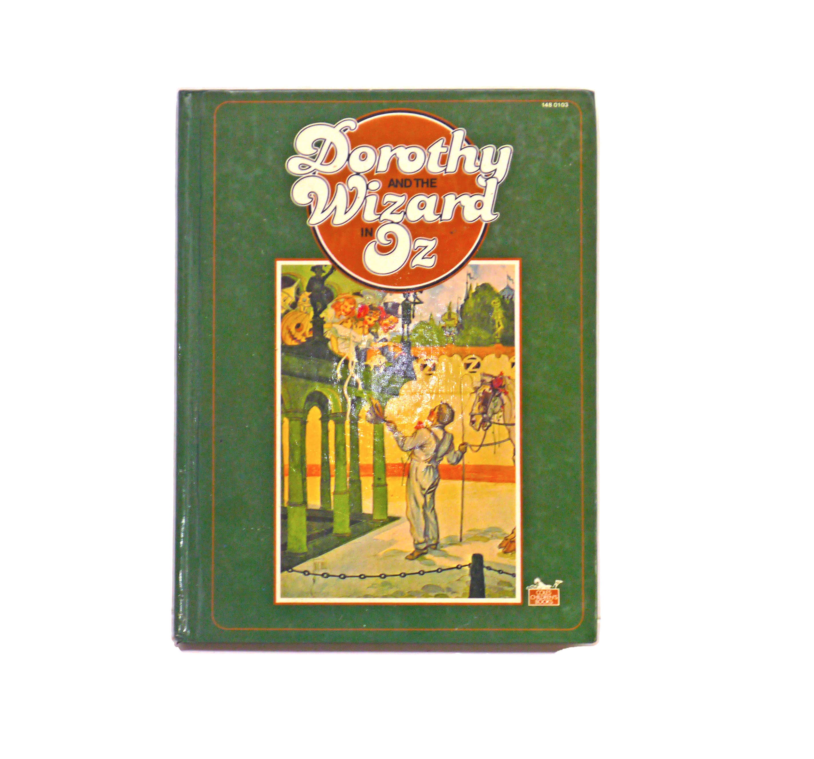 Dorothy and the Wizard in Oz illustrated hardcover book. L. Frank Baum. Illustrations John Neill.