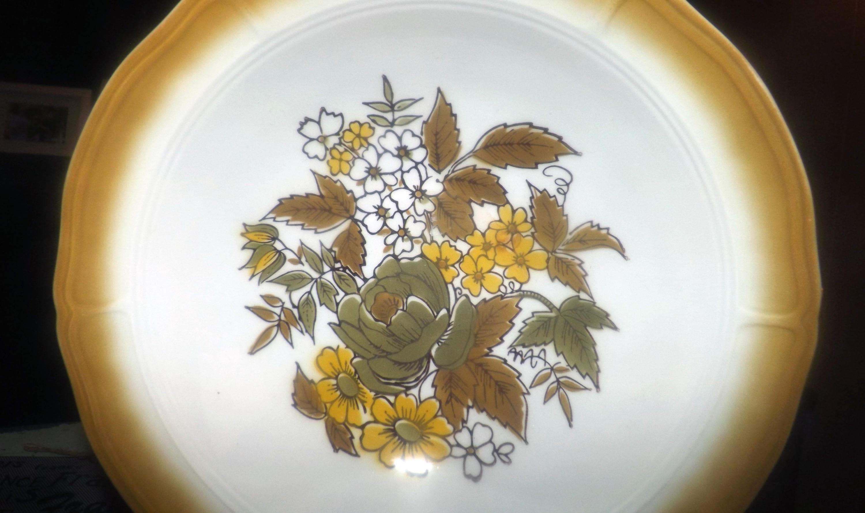 Vintage (1970s) Mikasa Chatham pattern 7145 vegetable serving bowl