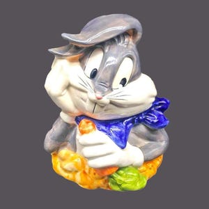 Vintage Bugs Bunny Looney Tunes cookie jar made in Taiwan Certified International.