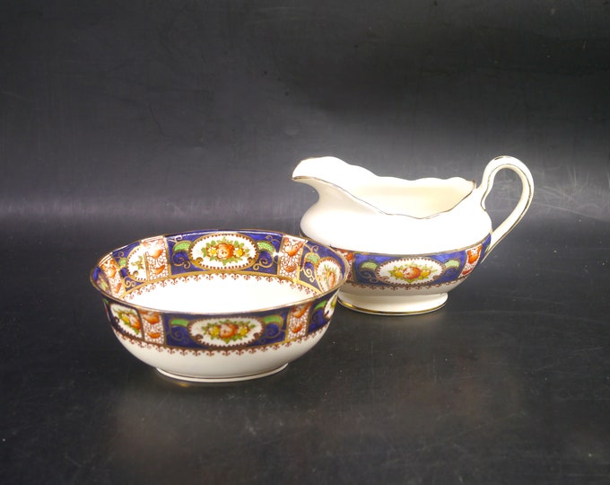Art-deco era Bell China 1318 | 1321 creamer and open sugar bowl set. Bone china made in England. Flaws (see below).