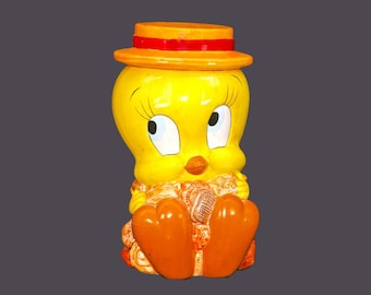 Tweety Bird | Looney Tunes | Warner Brothers cookie jar made in Taiwan by Certified International.