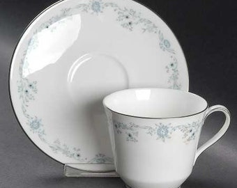 H4997 Pattern Royal Doulton English China Flat Cup & Saucer Set Angelique 