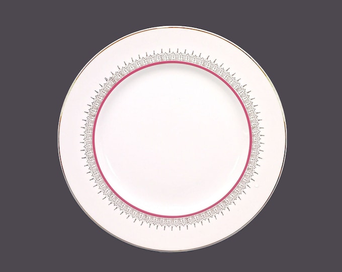 Alfred Meakin Montcalm | MEA349 dinner plate. Glo-White ironstone made in England. Minor factory flaw (see below).