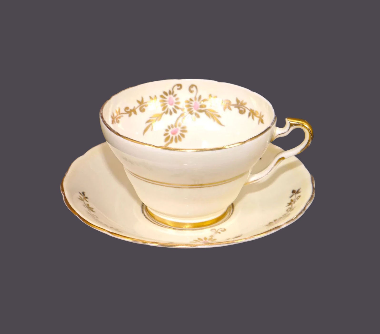 【2024新春福袋】 Cup 7963 China Bone Wellington and in Made Set Saucer 食器