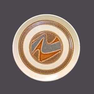 Crown Lynn Landscape D625 stoneware dinner plate. Earthtones stoneware made in New Zealand.