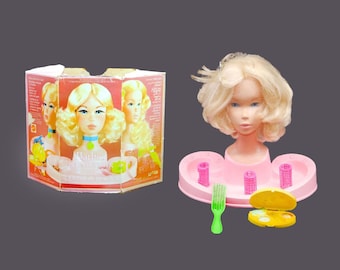 Mattel Barbie Beauty Center from 1972. Original box, some accessories.