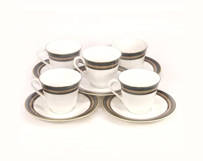 Royal Doulton Cadenza H5046 cup and saucer sets. Bone china made in England. Choose quantity below.