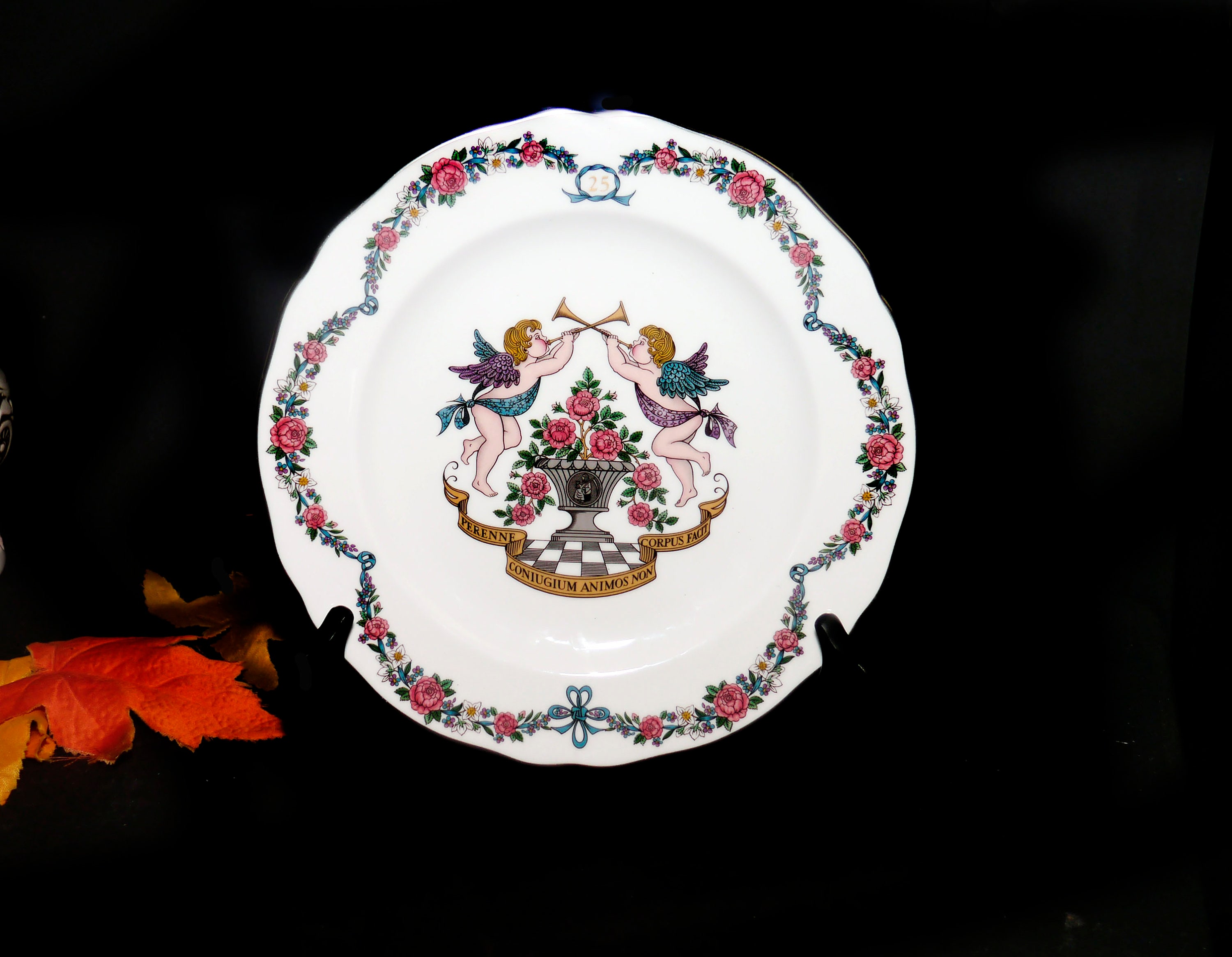 spode-25th-wedding-anniversary-collector-plate-cherubs-latin-perenne