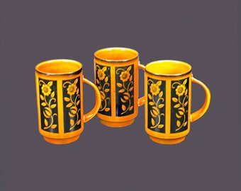 Three Crown Devon Fieldings Aztec tea mugs made in England.