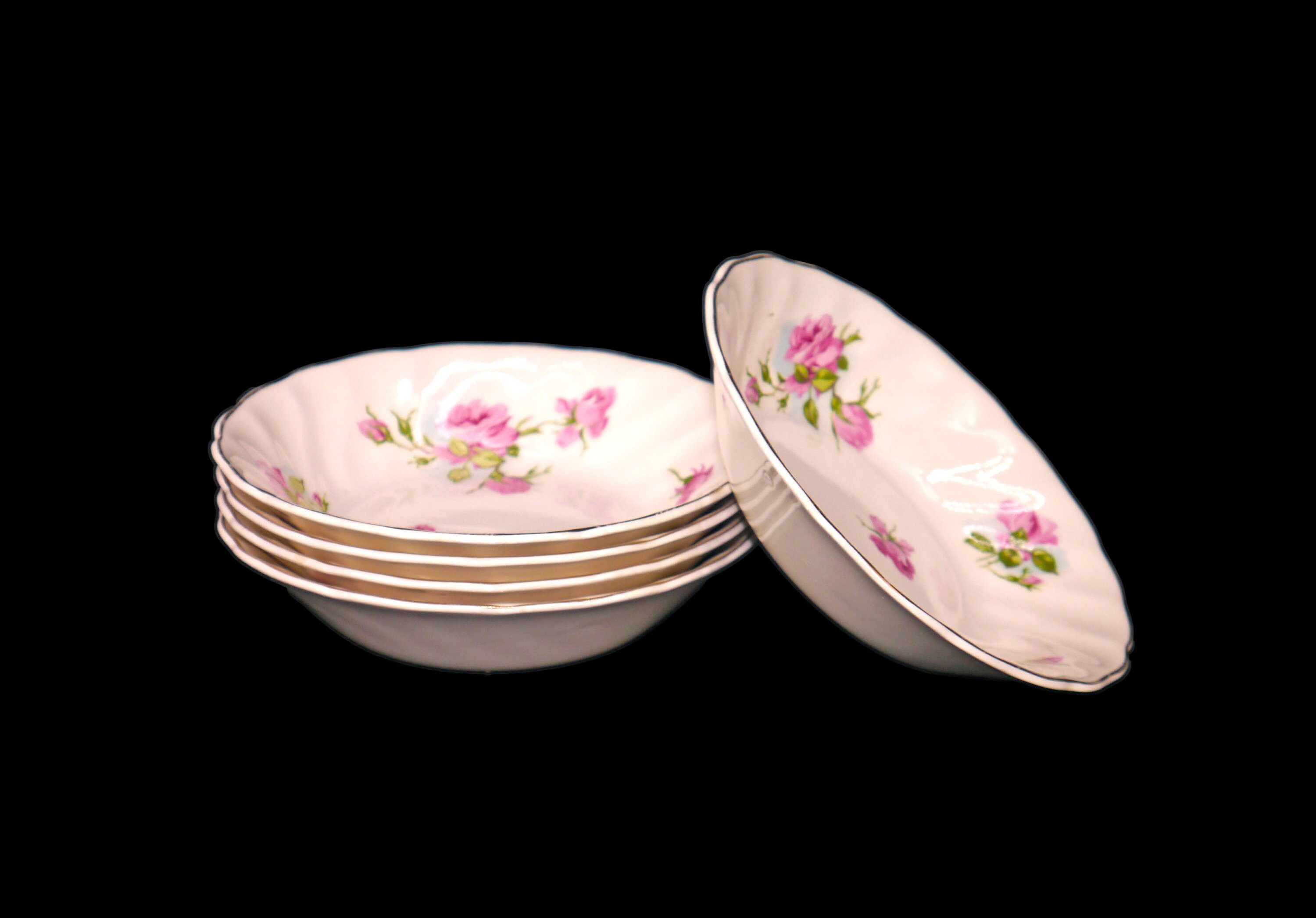 Five Johnson Brothers JB381 fruit nappies, dessert bowls made in England.