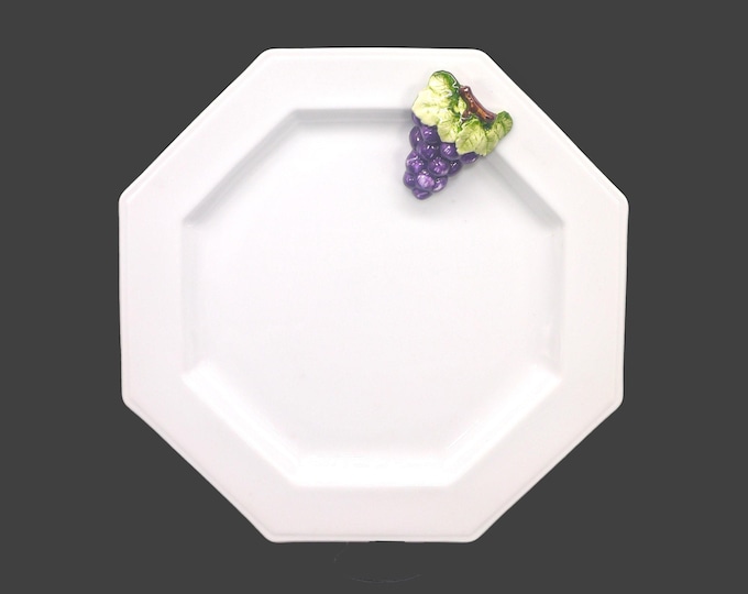 Mikasa Blanc de Blanc M2600 dinner plate with majolica grape cluster made in Japan.