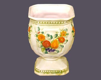 Mid-century Rubens Original floral motif majolica planter model 2292: Japan