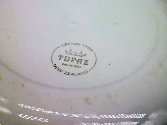 Vintage Crown Lynn Topaz Salad Plates - Flower Power Retro Set of