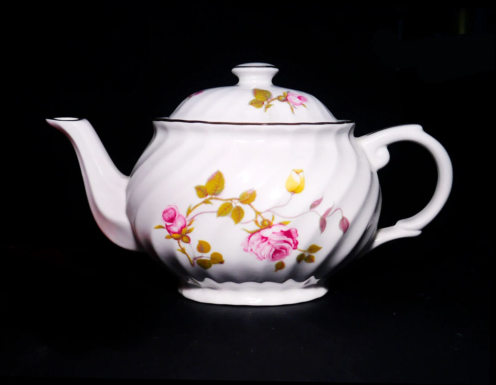 Fortnum and Mason High Tea personal small mini teaforone teapot