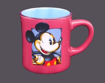 Taza de café o té vintage de Mickey Mouse de Walt Disney.