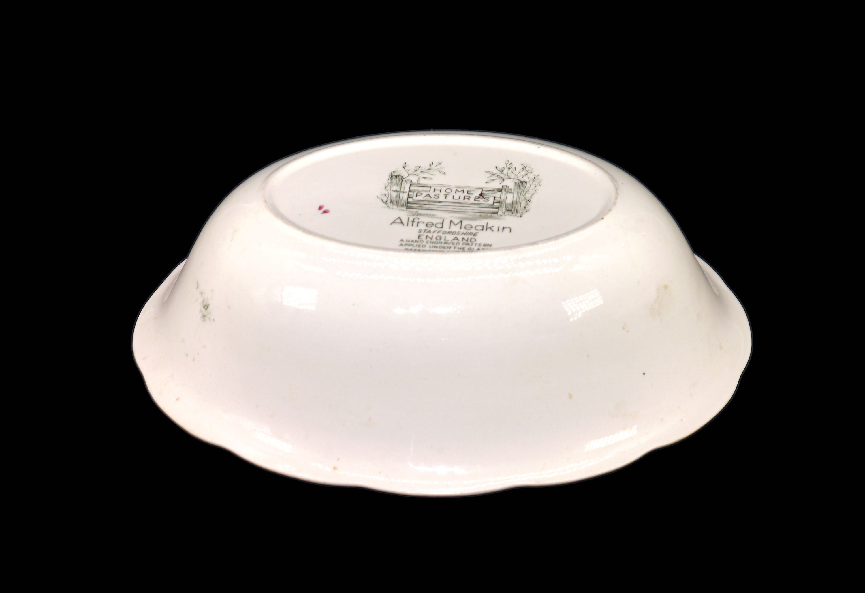 Alfred Meakin Home Pastures oval vegetable serving bowl made in England.