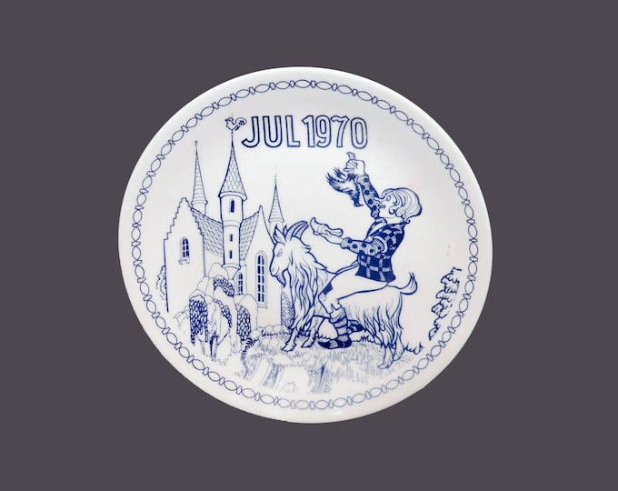 Bygdo Denmark Hans Christian Andersen blue-and-white 1970 collector plate Klods Hans | Clumsy Hans Orla Muff design.