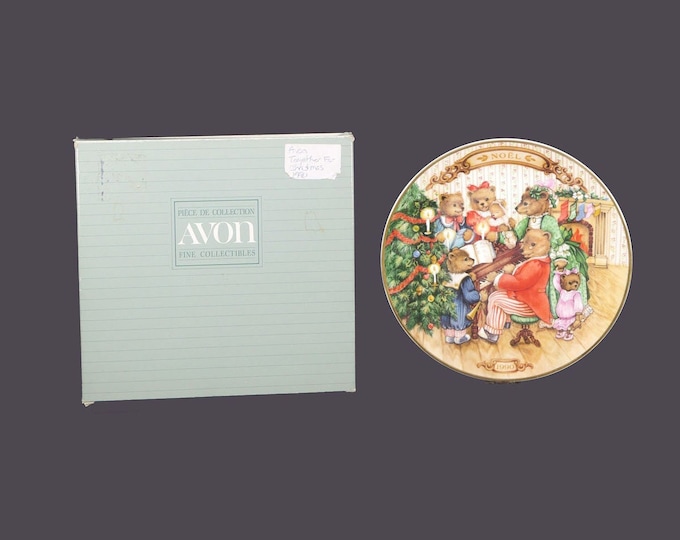 Avon Together for Christmas 1990 collector plate with box, insert. The Bear Family. Made in Japan.