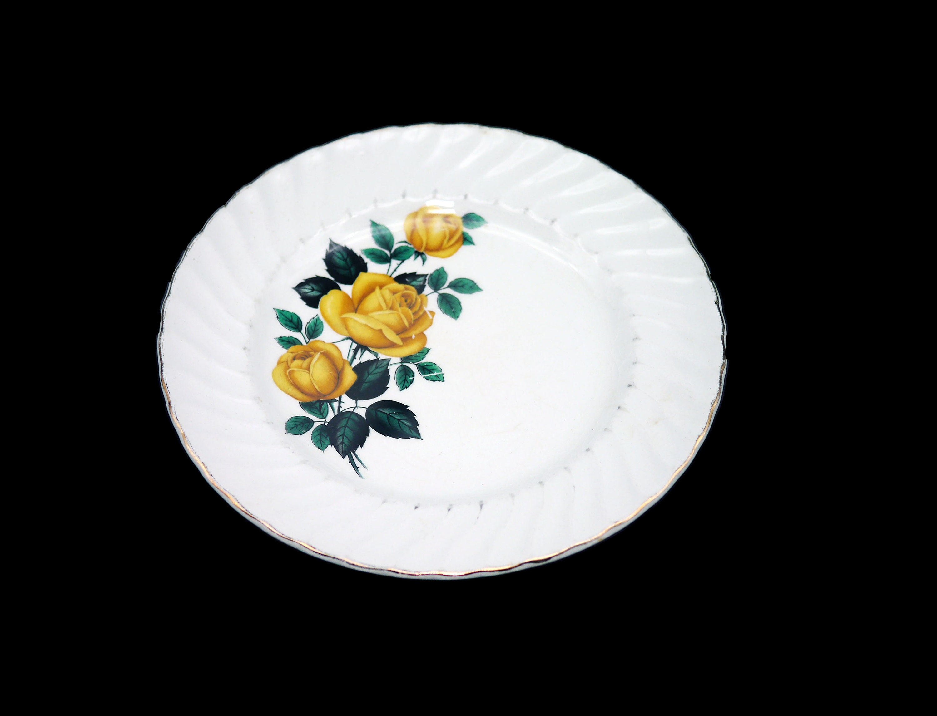 Five Royal Wessex Swinnertons SWI29 bread plates made in England.