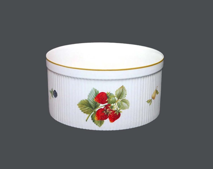 Wedgwood Fruit Sprays Croft style round souffle | casserole baking dish made in England.