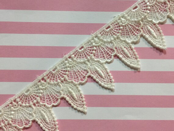 3//4 Detailed Butterfly Venise Lace Trim 5 Yards