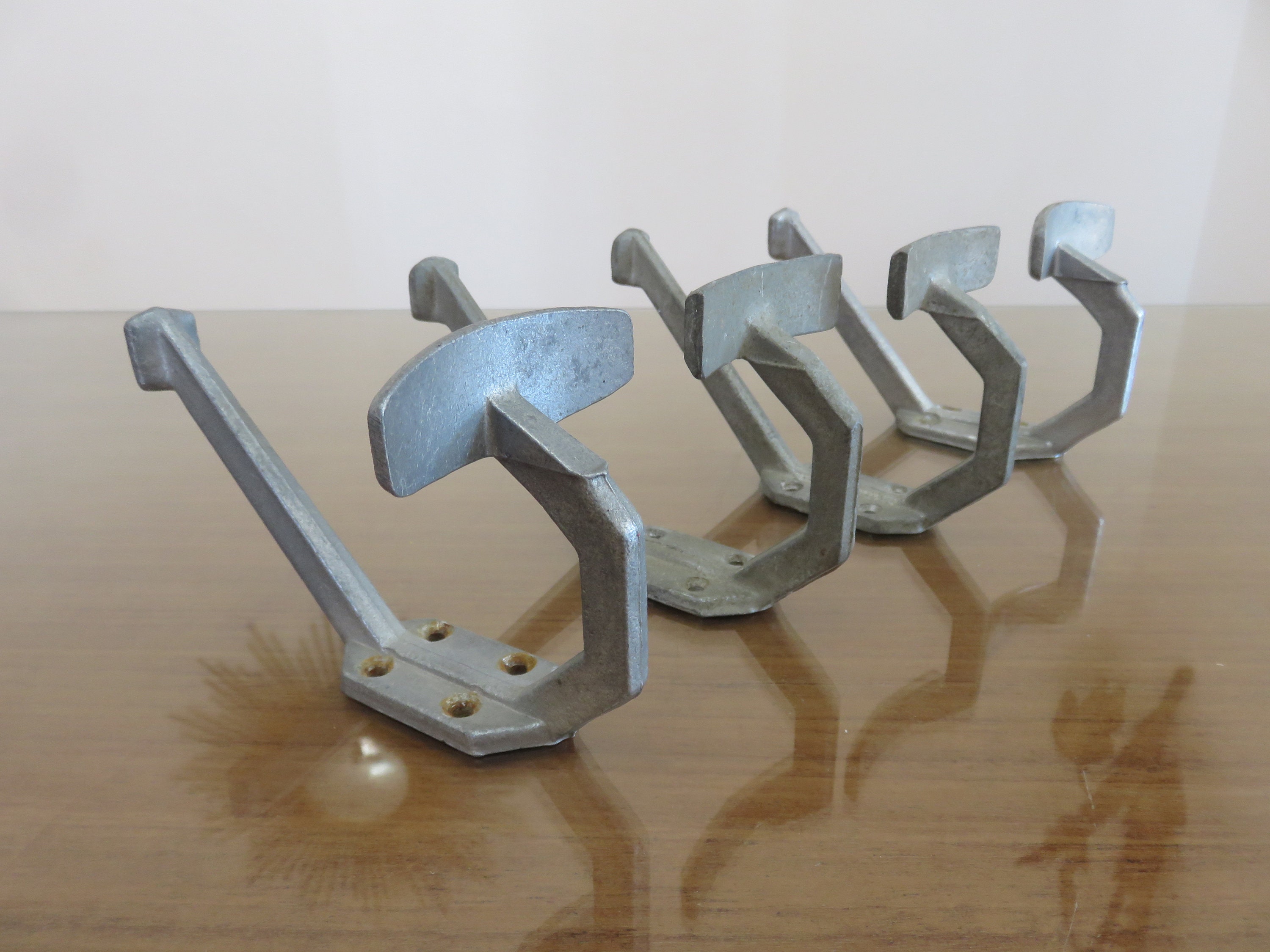 Série de 4 Porte Manteau, Patères Murales, en Aluminium, Art Deco, Industriel, Bistrot 1930 1940 30'