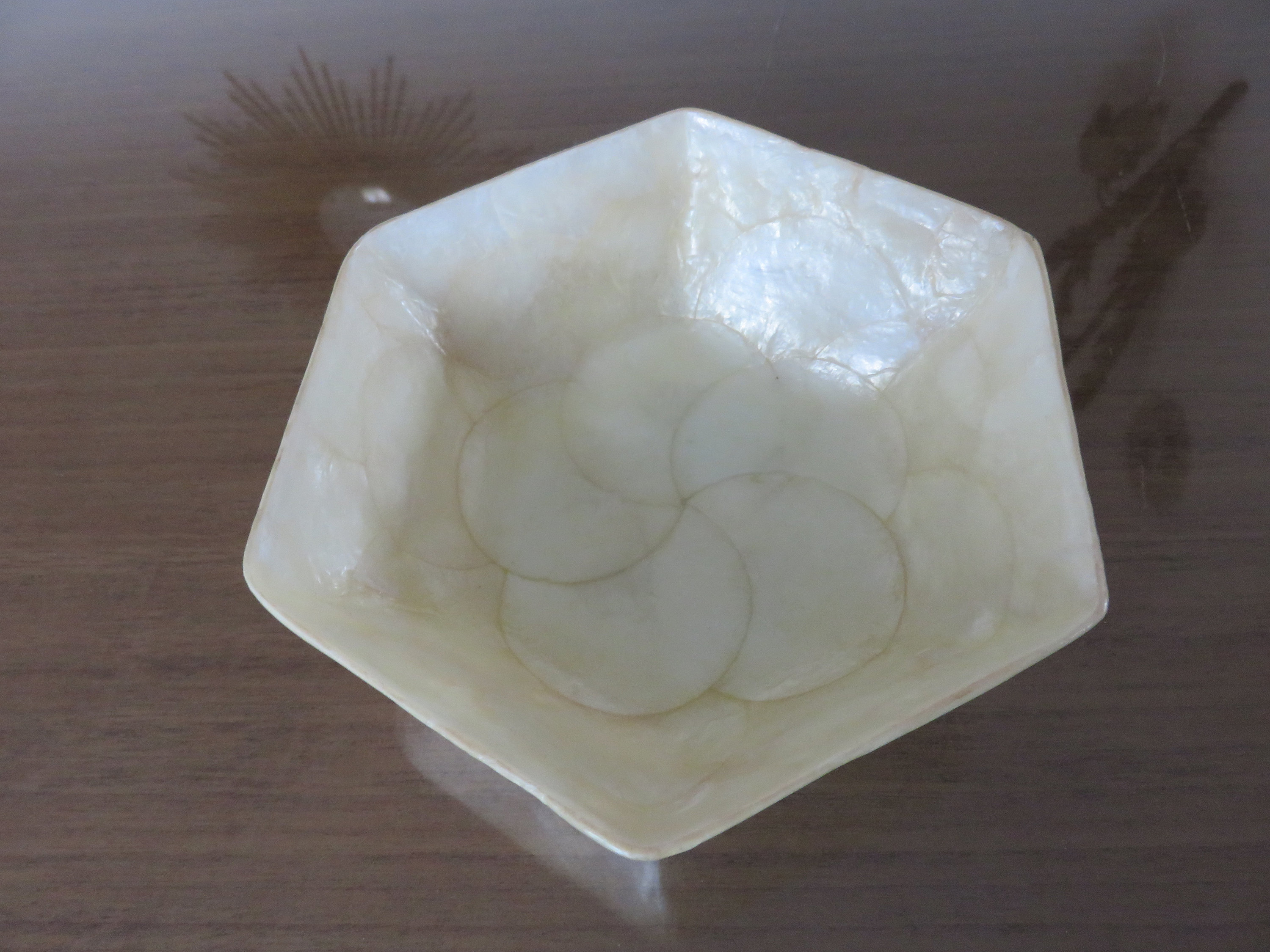 Coupelle, Vide Poche, Hexagonale, en Nacre Blanche Mid Century 1960 1970 60's 70's Old Vintage Mothe