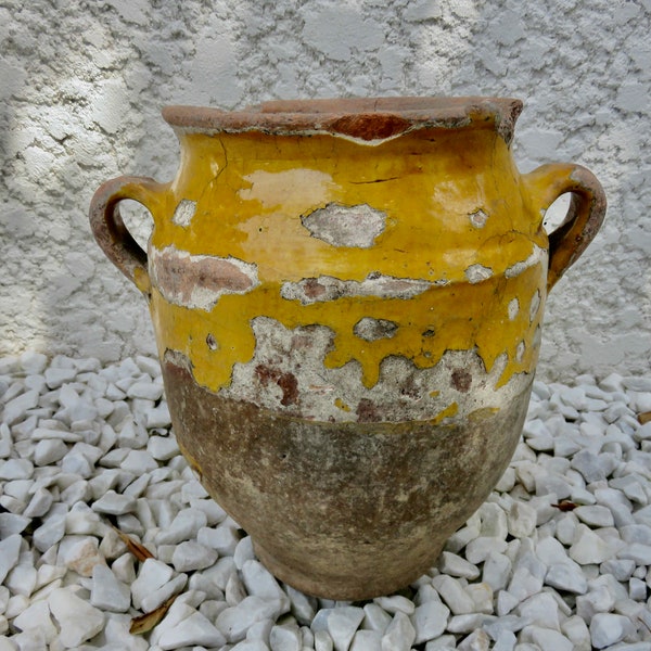 rare antique pot à confit , terre cuite vernissée jaune, du Sud Ouest de la France, du 19ème siècle, old vintage yellow terracotta pot