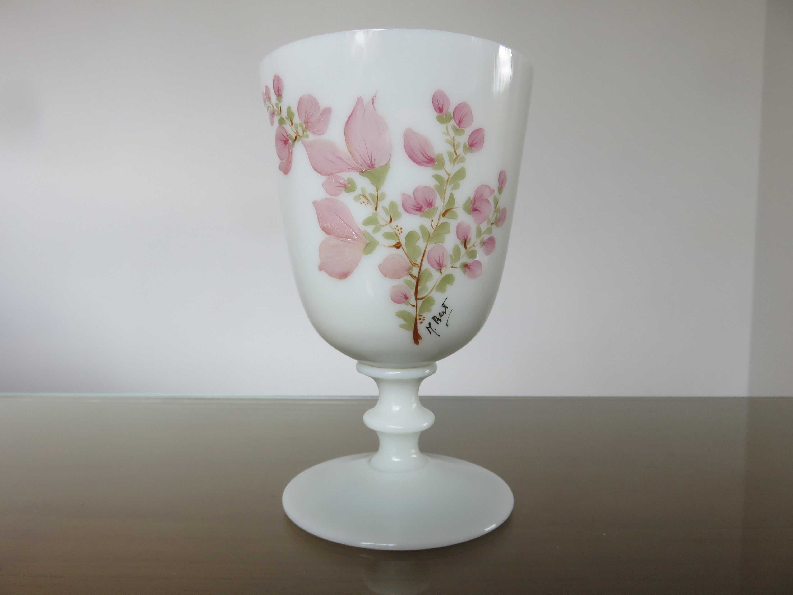 Vase en Opaline Blanche Motif Floral Signé Mid Century 1960 1970 60's 70's Vintage French Flowers Va